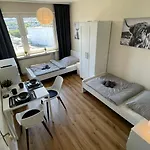 Gna01 - Grosse Mit 7 Betten, Grosse Kueche, 2 Balkone & Parkplatz * Lüdenscheid