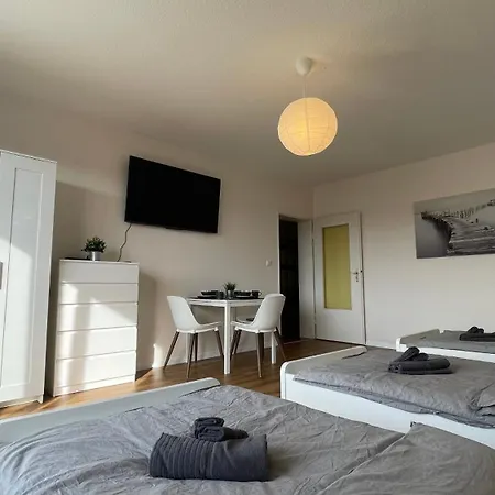 Grosse Mit 7 Betten, Grosse Kueche, Balkon Luedenscheid