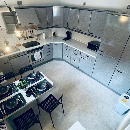 Apartment Große Mit 7 Betten, Große Küche, Balkon