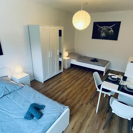 Grosse Mit 7 Betten, Grosse Kueche, Balkon Appartement *