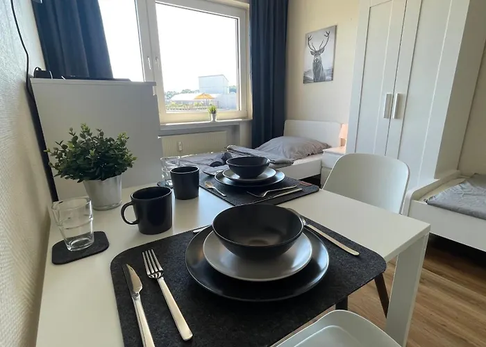 Gna01 - Grosse Mit 7 Betten, Grosse Kueche, 2 Balkone & Parkplatz Appartement *