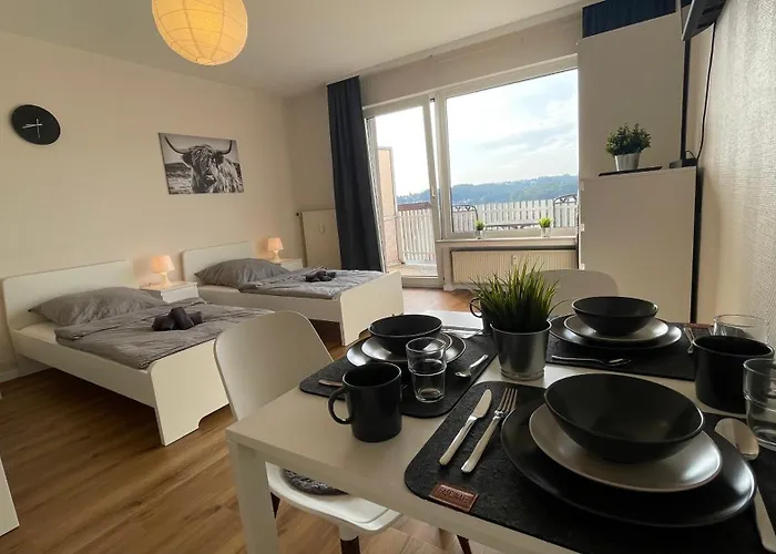 Appartement Gna01 - Grosse Mit 7 Betten, Grosse Kueche, 2 Balkone & Parkplatz Lüdenscheid