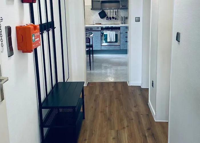 Gna01 - Grosse Mit 7 Betten, Grosse Kueche, 2 Balkone & Parkplatz Appartement