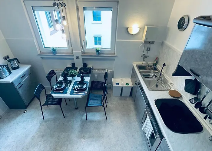 Gna01 - Grosse Mit 7 Betten, Grosse Kueche, 2 Balkone & Parkplatz Appartement *