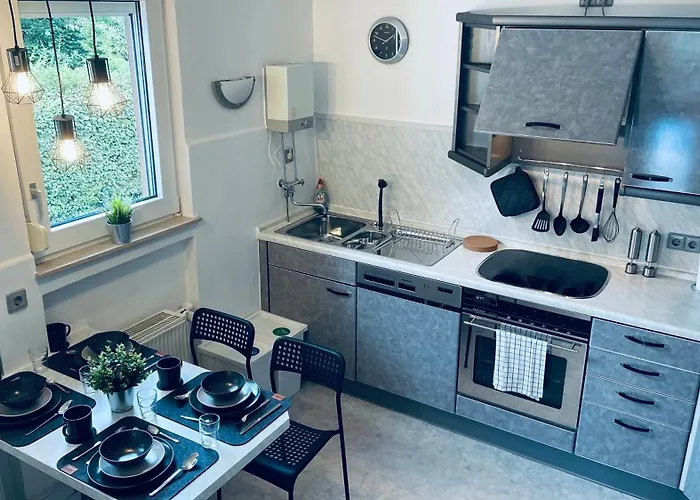 Gna01 - Grosse Mit 7 Betten, Grosse Kueche, 2 Balkone & Parkplatz Lüdenscheid