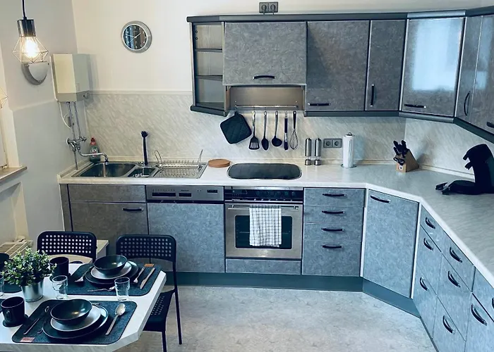 Appartement Gna01 - Grosse Mit 7 Betten, Grosse Kueche, 2 Balkone & Parkplatz Lüdenscheid