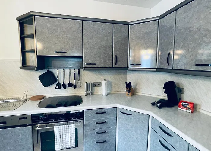 Gna01 - Grosse Mit 7 Betten, Grosse Kueche, 2 Balkone & Parkplatz Appartement