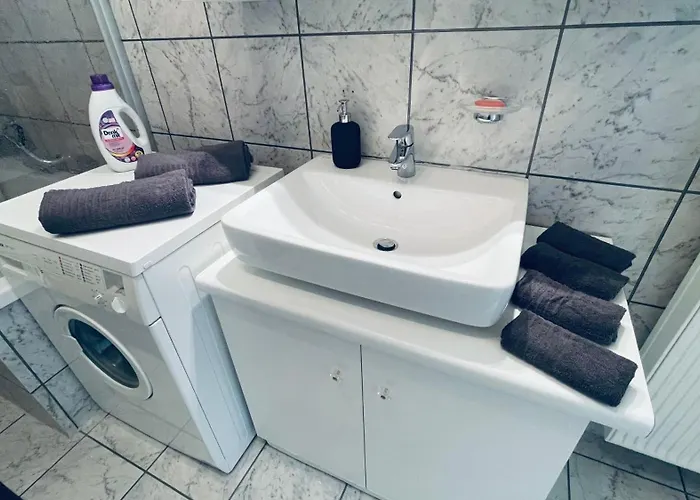 Gna01 - Grosse Mit 7 Betten, Grosse Kueche, 2 Balkone & Parkplatz Appartement Lüdenscheid